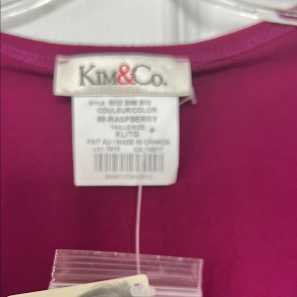 Kim & Co Women's Button-Down Shirt in Burgundy - Picture 2 of 3